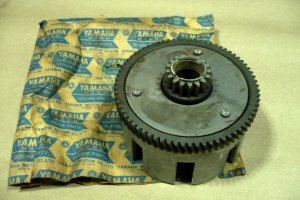Genuine Yamaha U7 U7E 75U7 75U7E Clutch Basket Nos