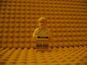 ~LEGO Star Wars Minifigure Luke on Tatooine 4501