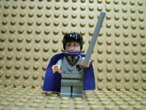 LEGO Harry Potter Minifigure ~ Harry ~ Pink Flesh, Purple Cape Wand