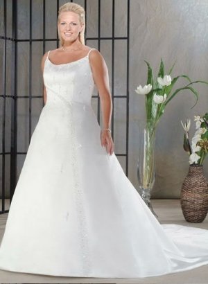 Puls size Satin  Spaghetti Strap Lace Sweep Train Wedding gown for fat girl