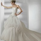 Organza appliques elegant designer A-linewedding dress V0085