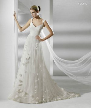 Hand flower cap sleeve chiffin elegant wedding dress V0096