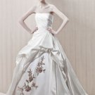 Sweetheart designer ball gown appliques wedding dress E0021