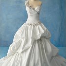 A-line designer crystal beaded elegant wedding dress S0039