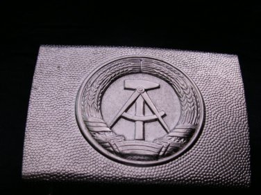 EAST GERMAN UNIFORM BELT BUCKLE---DDR