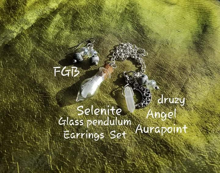 SELENITE GLASS PENDULUM SET