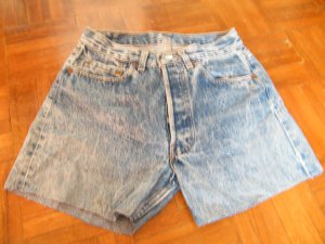 !!!FREE SHIPPING!!! LEVI'S 501 cut off jean 27x3 inch.