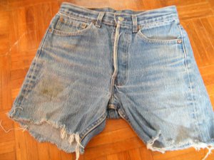 !!!FREE SHIPPING!!! LEVI'S 501xx cut off jean 28x3 inch.