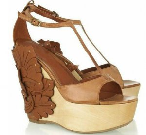 special design woody material flower retro-style high heel wedges