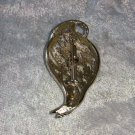 Cruly leaf gold tone cut out vintage swirl pin brooch beautiful