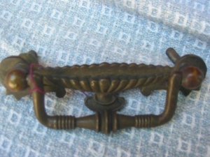 ANTQ HEAVY BRASS OR BRONZE EMPIRE DRAWER PULL