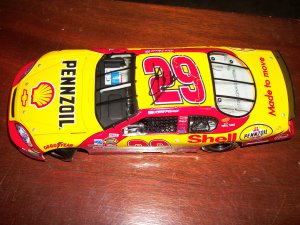 Kevin Harvick autographed 1:24 diecast car