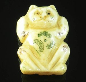 Tibet Yak bone vivid carved lovely cat Pendant IB023