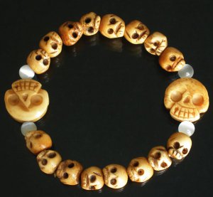 Tibet & Nepal Yak Bone Hand Carved Skulls Chain Bracelet IZ25