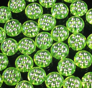 2400pcs Silvertone Point Inlaid 2 Sides Green Resin Beads Findings ZZ536