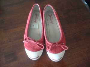 red converse ballet flats
