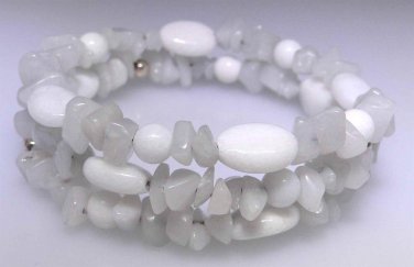 New White Agate oval bead and light gray Quartz chip bead bracelet