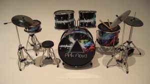 RGM324 Nick Mason Miniature Drumkit