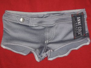 ANNE COLE LOCKER  LADIED SHORT SIZE XS NWT.