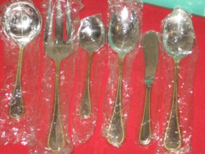 TOWLE SUPREME COLLECTION G/ABEADED ANTIQUE 6PC. HOSTESS SET MADE IN KOREA.
