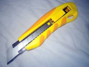 Stanley Push Trim Knife holder, Snap On Off Blade holder 18mm