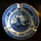 NICE VINTAGE 5" DIAMETER DELFTS BLAUWE ASHTRAY.COLORS ARE STILL NICE AND BRGHTI