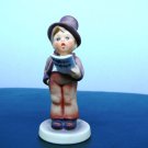 HUMMEL FIGURINE "STREET SINGER"  #131  TMK3 ***MINT CONDITION**