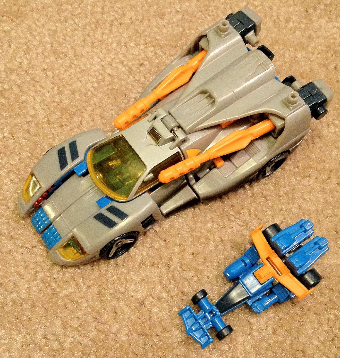 Transformers Armada Blurr with Incinerator Minicon.