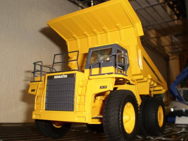 kyosho komatsu
