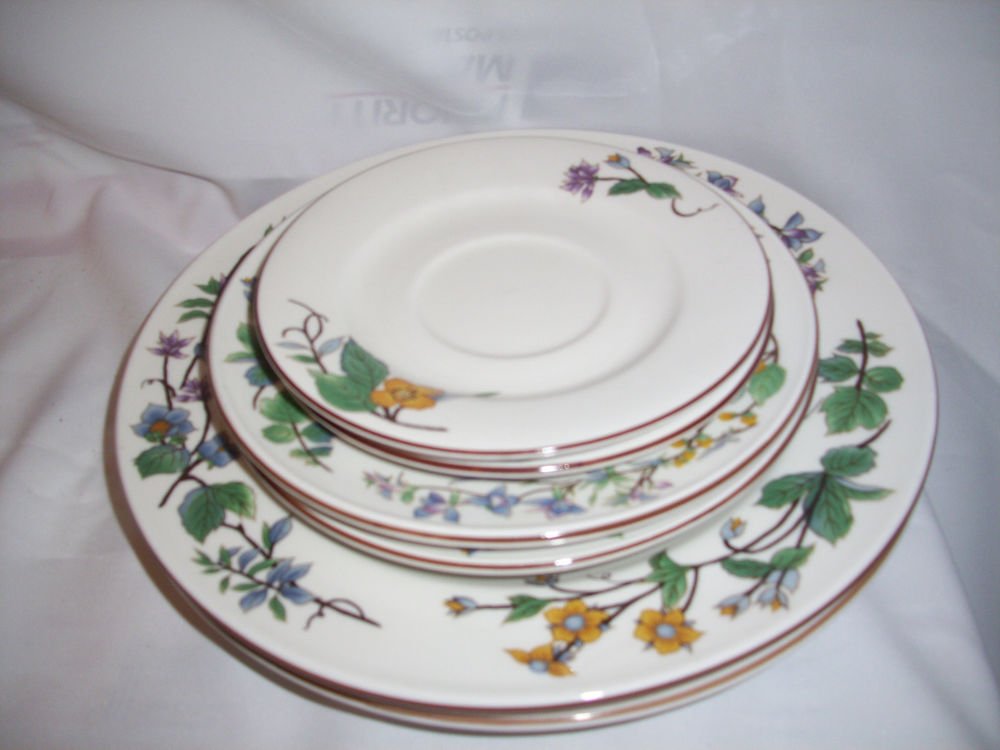 Woodhill Dinner Salad Saucer Plates By Citation Floral Pattern