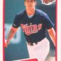 1990 Fleer 379 Gene Larkin