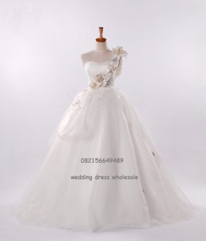 High Quality flowery wedding dress