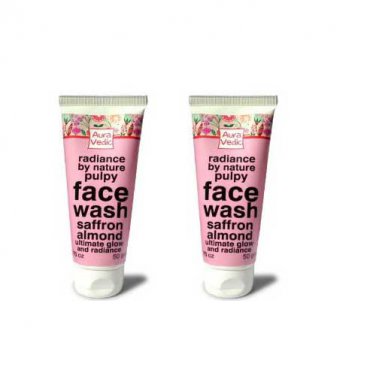 Auravedic Radiance by Nature Pulpy Face Wash with Saffron Almond