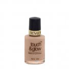 Revlon Touch & Glow Moisturising Makeup Foundation Natural Mist (20 ml).