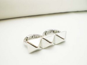 SILVER PYRAMID STUD 2 TWO FINGER ADJUSTABLE RING
