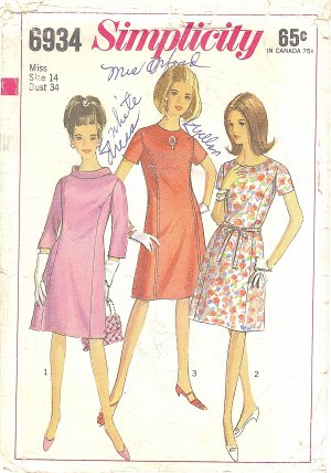 Jacket Dress/ 1970s Pattern/ Princess Line/ Office Casual Day Wear