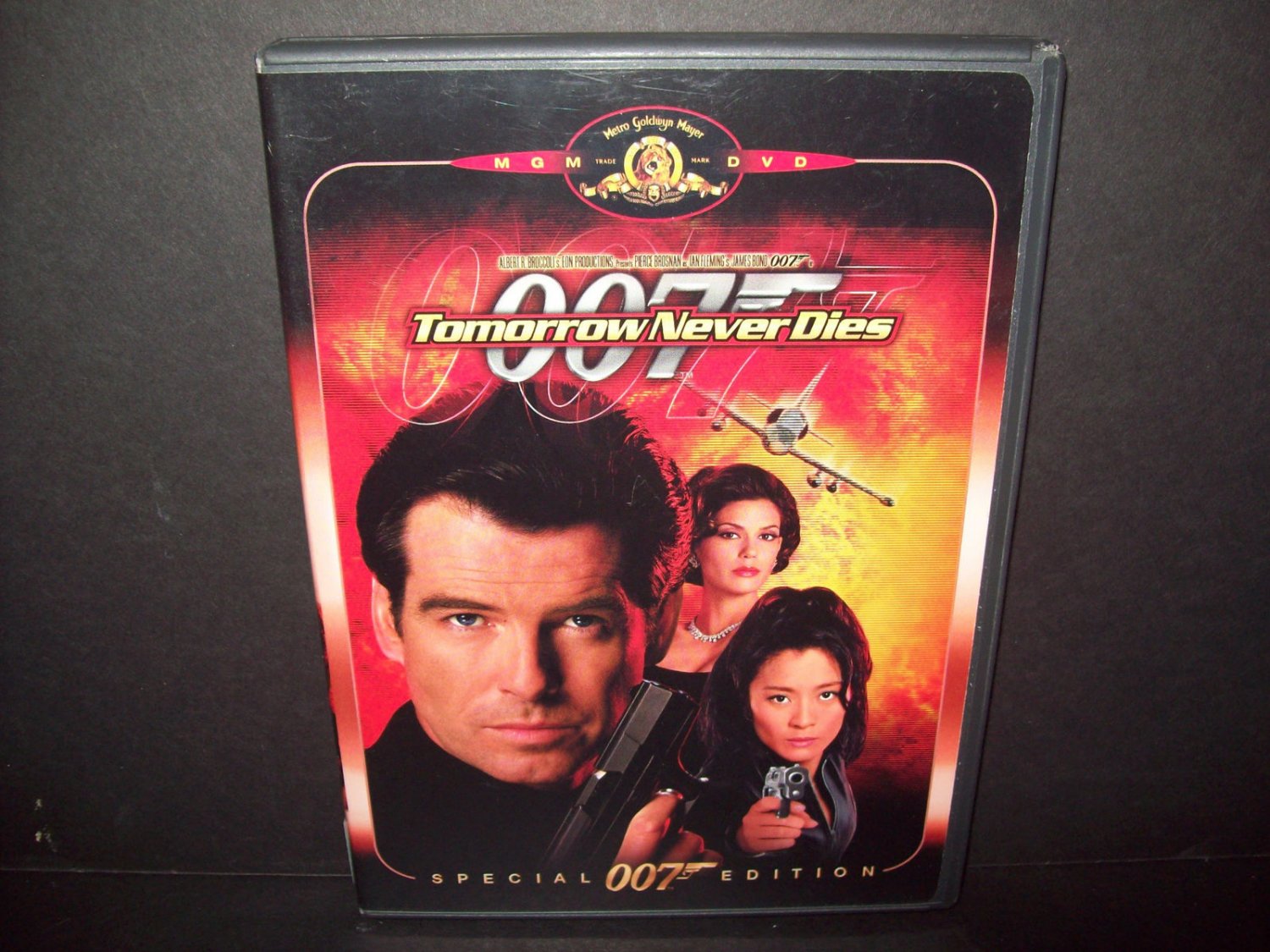 007 Tomorrow Never Dies - DVD - Special Edition - Pierce Brosnan NEAR MINT!