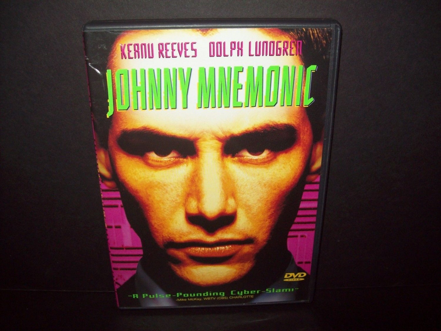 Johnny Mnemonic - DVD - Keanu Reeves - Dolph Lundgren - MINT DISC!