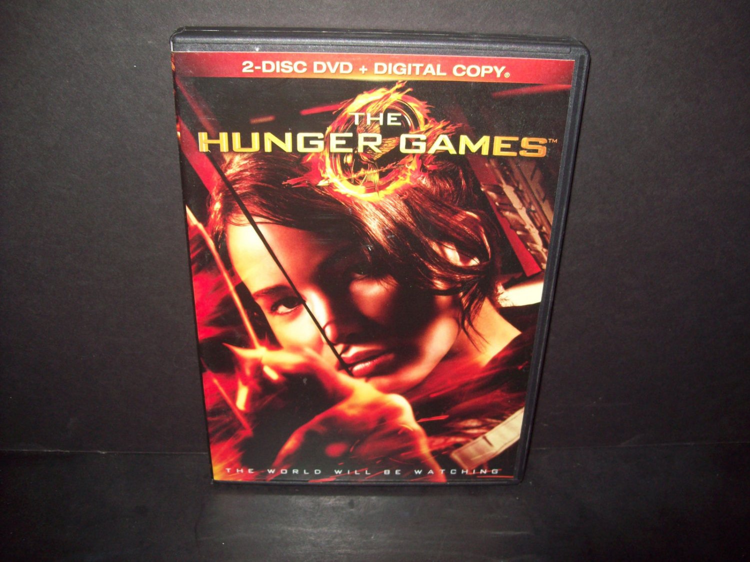 The Hunger Games - DVD - 2 Disc Set - Jennifer Lawrence Josh Hutcherson ...