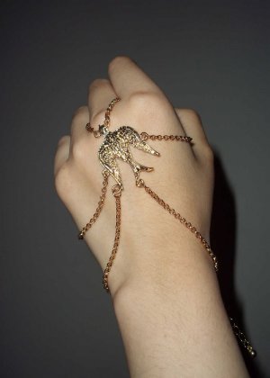 GOLD COLOR LARGE SWALLOW HAND CHAIN HAND HARNESS BRACELET & RING CHAIN