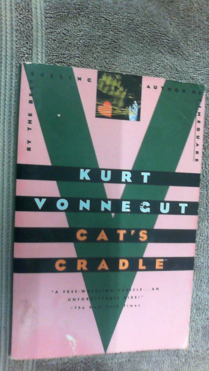 Cat's Cradle: A Novel (Paperback –  2006) by Kurt Vonnegut