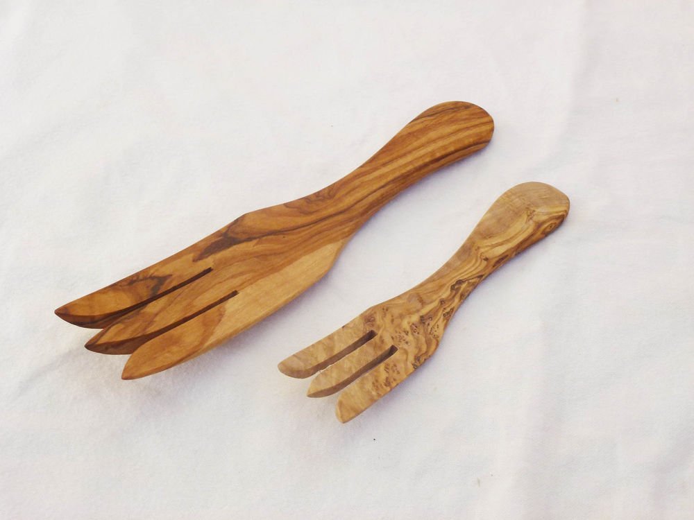 Wooden fork set : 1 small fork, 1 large fork