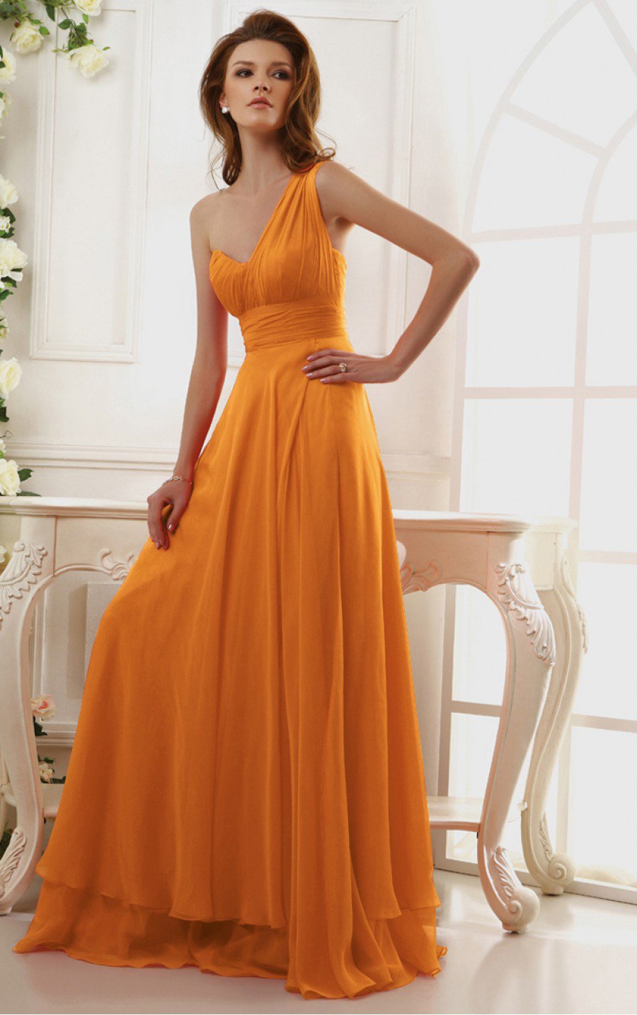 Оранжевое платье