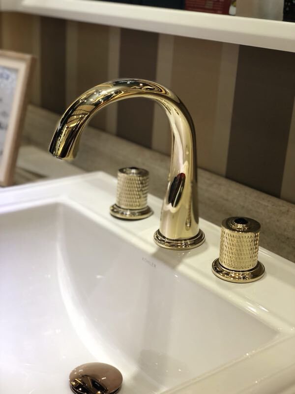 Gold 8 Inch 3 Holes Widespread Bathroom Lavatory Sink Faucet Deck