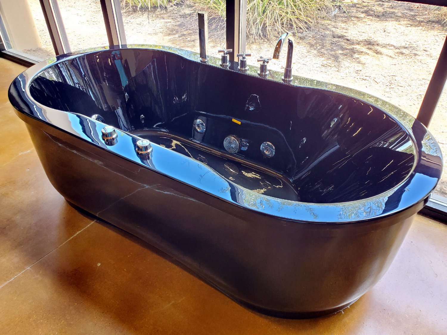 Black Hydrotherapy Whirlpool Jetted Bathtub Indoor Soaking Hot Bath Tub FREESTANDING