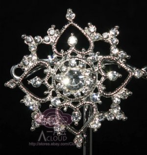 VINTAGE RHINESTONE CRYSTAL BRIDAL HEART CAKE BROOCH PIN