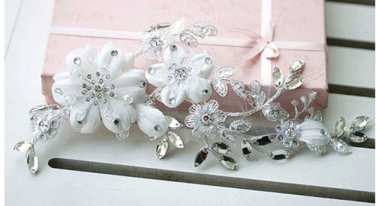 BRIDAL WEDDING RHINESTONE CRYSTAL EMBROIDERY APPLIQUE LACE / HAIR CLIPS