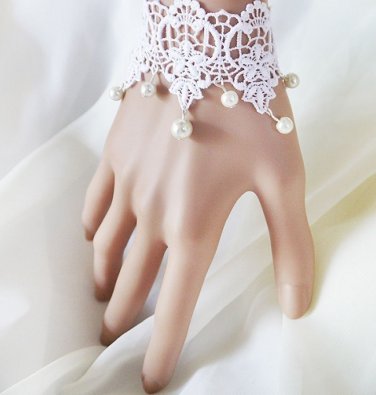 CREAM WHITE GOTHIC GOTH FRENCH VENICE LACE BRACELET