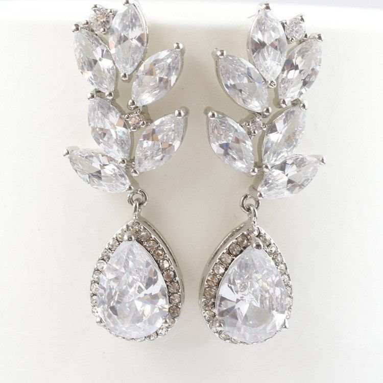 SET OF 4 BRIDESMAIDS WEDDING TEARDROP ZIRCONIA ZIRCON CRYSTAL STUD EARRINGS