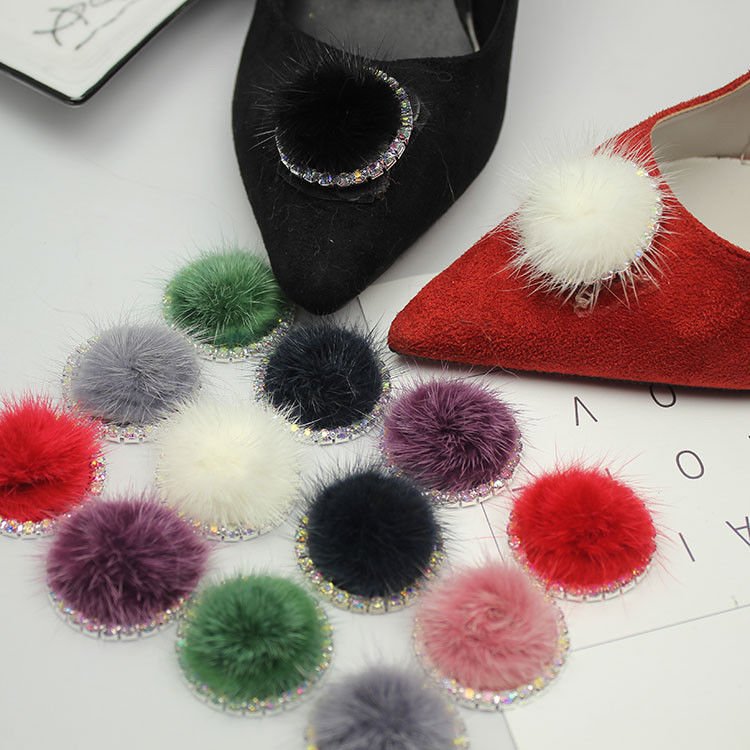 A Pair Wedding Rhinestone Crystal Metal Raccoon Fur Shoe Clips Decoration